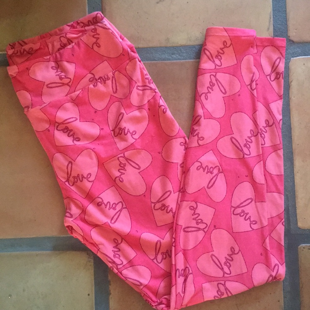NWOT Love Heart Leggings